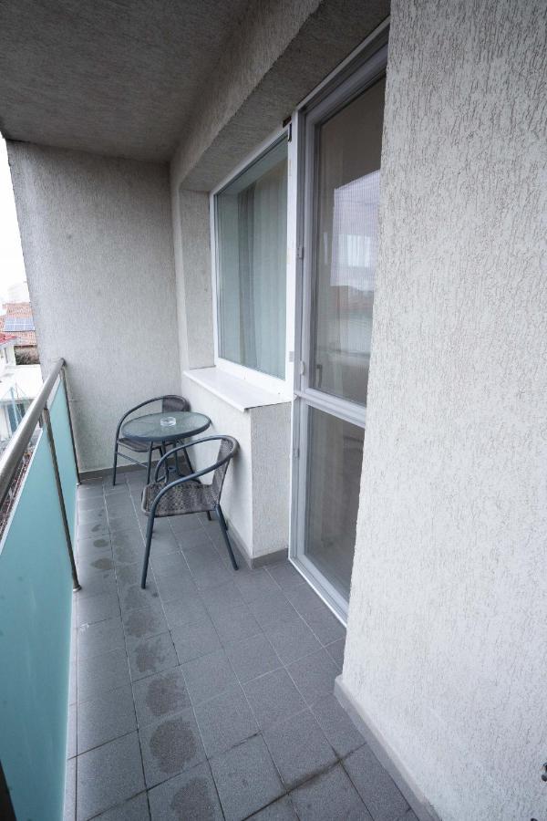 Appartement Rcity Apartament 4 à Bucarest Extérieur photo